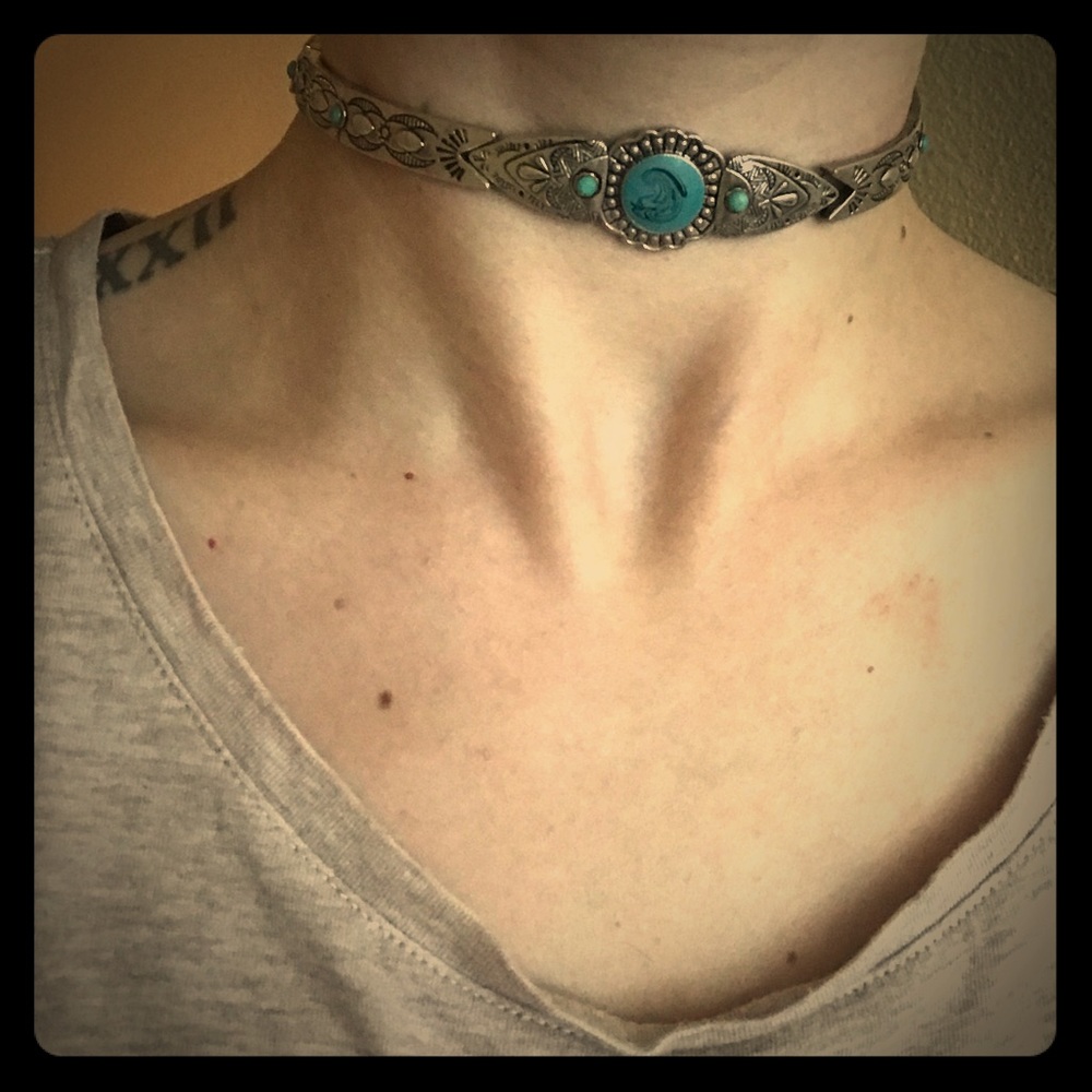 ‼️NEW Faux Turquoise and Silver Choker